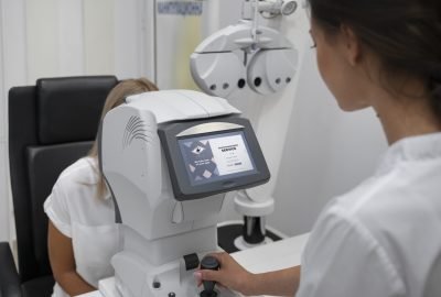 side-view-woman-getting-her-eyes-checked